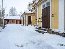 Asunnon 2 sisäänkäynti