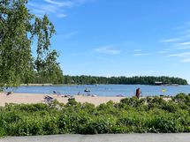 Lauttasaaressa on upeat puitteet ulkoiluun meren äärellä.