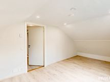 Yläkerta | Makuuhuone 1