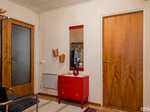 Pellimaantien puoleinen asunto