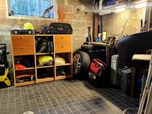 Alakerran työpaja  (entinen kattilahuone)