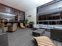 Lataamon katettu terassi