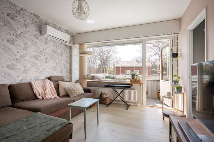 Kerrostalo, 2h, kk, ph/wc, lasitettu parveke, 37 m², keskusta, Hämeenlinna