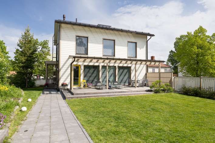 Omakotitalo, 4h+k+s+khh+vh+aula+et+autotalli/varasto, 150/182 m², Palosaari, Vaasa