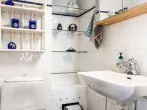 Wc makuuhuoneiden vieressä