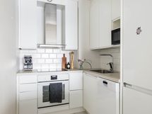 Kompakti, mutta toimiva saarekkeellinen keittiö