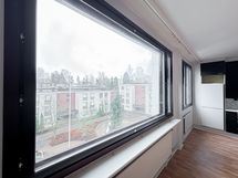 Näkymät kodista ovat koilliseen taloyhtiön viihtyisälle sisäpihalle.