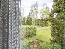 Näkymää alakerran makuuhuoneen ikkunasta