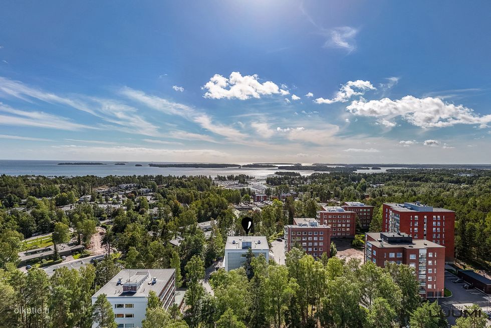 Yksiö avarilla maisemilla merelle asti!