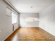 Tilava, ylimmän kerroksen koti luonnonläheisellä sijainnilla.