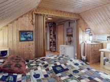 Toista kuvakulmaa makuuhuoneesta.