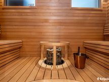 Tunnelmallinen tilava sauna