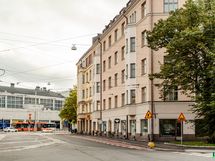 Julkisivu kadulle