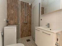 Badrum/wc / Kylpyhuone/wc