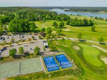 Nordcenterissä on myös tennis- ja padel-kentät.
