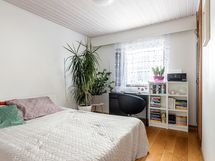 yläkerran makuuhuone