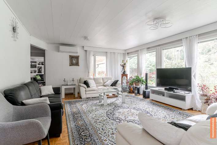 Omakotitalo, Oh, k, 3mh, takkah., sauna, ph, erill.wc, kellari, 115/140 m², Perno, Turku