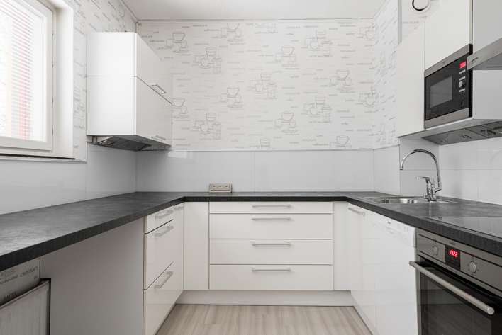Kerrostalo, 3h + k + kph, 78 m², 8. osa / Isosanta – pohled 2