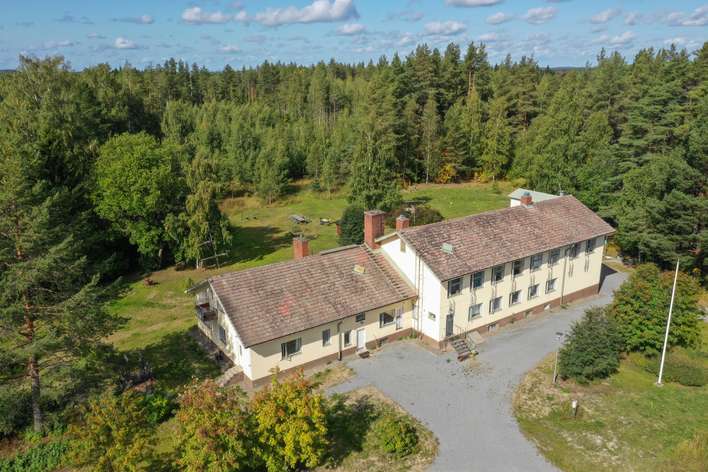 Kerrostalo, 23 huonetta+keittiötilat+sauna/pesuhuone+wc:t+muut tilat, 455/1 168 m², Tutju, Liperi
