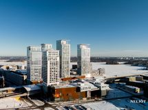 Tornitalot meren äärellä