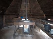 Puulämmitteinen pihasauna