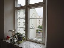 syvät ikkunapenkit