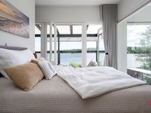 Masterbedroomin näkymät ovat silmiä hiveilevät.