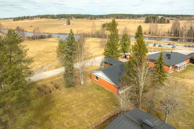 Omakotitalo, 3mh+oh+k+kylmiö+apk+puk.h+ph+s+2wc+autotalli, 119/179 m², keskusta - View 2