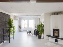 Kellarikerroksen takkahuone