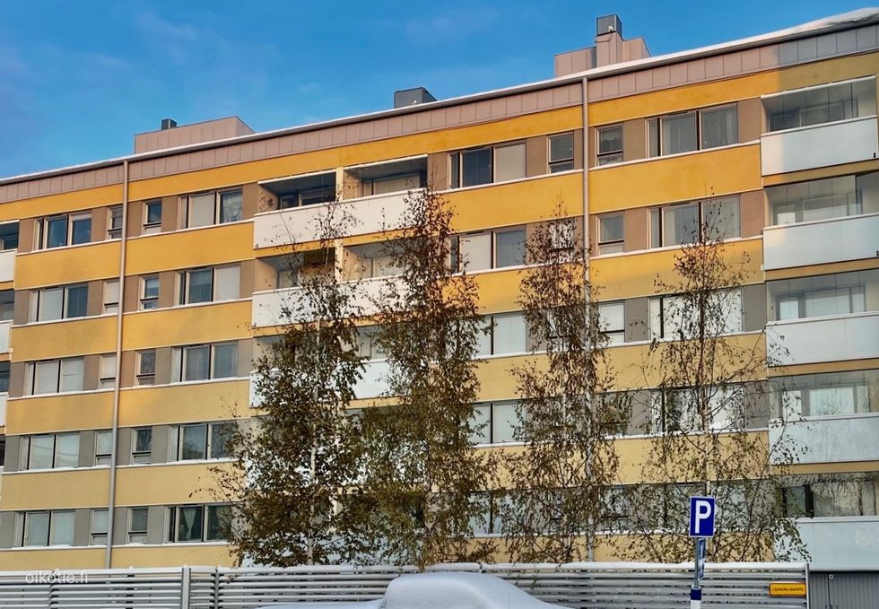 Julkisivu