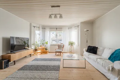 Omakotitalo, 3mh, oh, k, 2x wc, kph, s, kellaritilat, autotalli, 122/160 m², Keskilohja