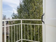 Yläkerran parveke