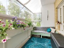 Lasitettu terassiparveke