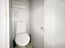 Erillinen wc.