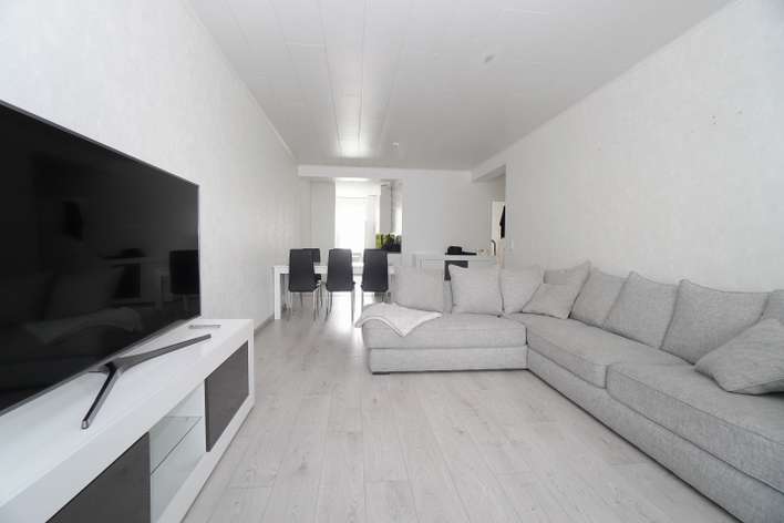 Kerrostalo, 3h+k+kph+vh+lasit.p, 72,5 m², Keskusta – pohled 2