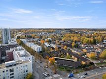 Asunto sijaitsee keskeisellä paikalla Tikkurilassa