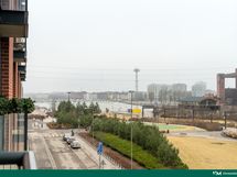 Parvekkeen näkymää keskustan suuntaan