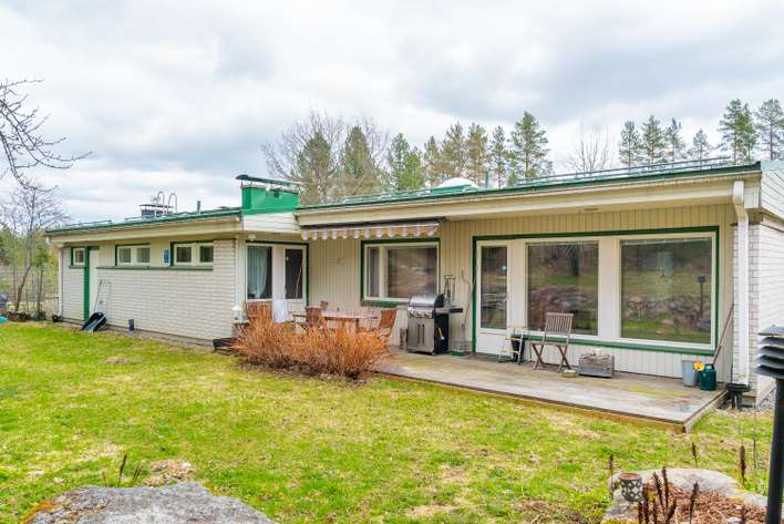 Omakotitalo, 5h, k, kph, s, tkh, 2wc, 2vh, terassi, 138/172 m², Mäyrämäki, Jyväskylä