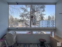 Iso, lasitettu parveke