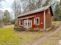 Purkukuntoinen asuinrakennus
