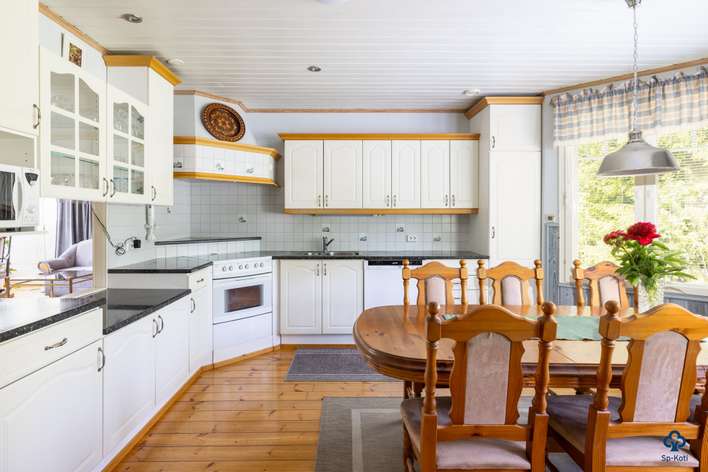 Omakotitalo, 4h+k+s+vsto+lämmin at+kesäkeittiö+ulkovarasto, 124/164 m², Päkinmäki - Näkymä 3