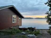 Yhdistyksen puulämmitteinen rantasauna