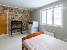 Yläkerran makuuhuone 1