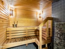 Taloyhtiön sauna.