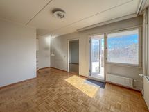 Valoisassa asunnossa on hyvä pohjaratkaisu, ei hukkaneliöitä.