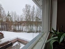 Myös olohuoneesta näkee Saimaan.