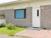 Laatoitettu sisäänkäynti