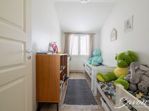 makuuhuone 2 (yläkerta)