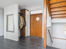 Pääsisäinkäynti / Huvudingång