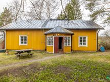 Julkisivu